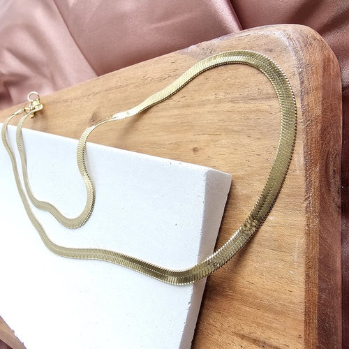 Load image into Gallery viewer, Luxe Gold Herringbone Chain - 20in
